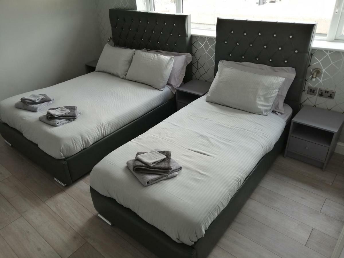 סקאנת'ורפ Encore Rooms מראה חיצוני תמונה