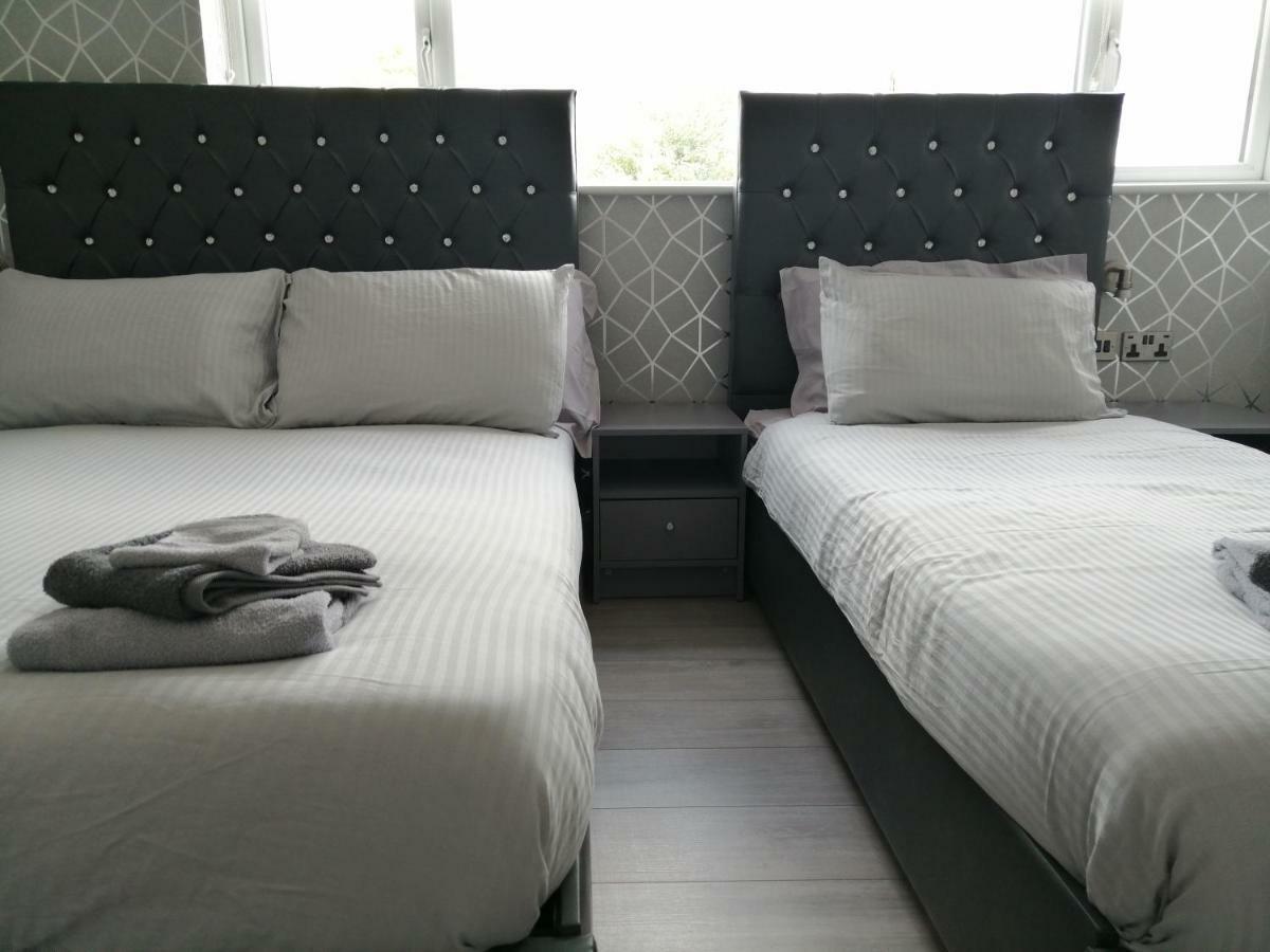 סקאנת'ורפ Encore Rooms מראה חיצוני תמונה